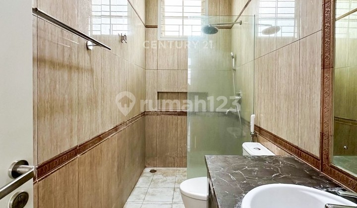 For Sale Ready-to-Occupy Pondok Indah House Strategic Location 2