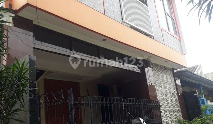 Rumah Kos Kosan Nyaman 12 Pintu di Karawaci, Tangerang