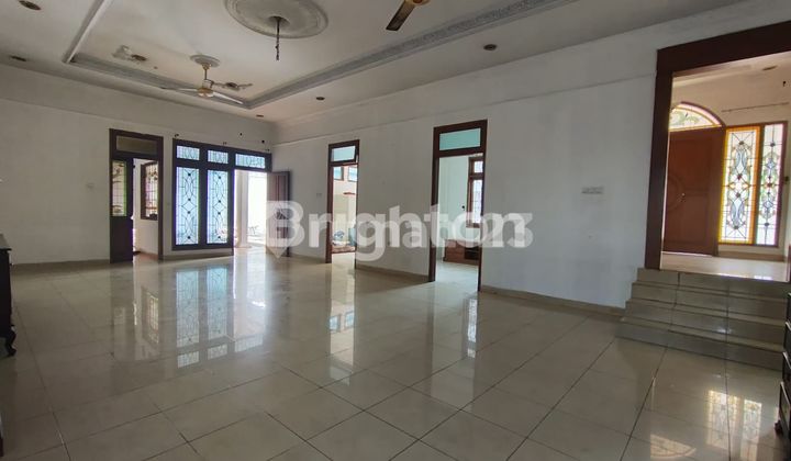 Rumah Besar Daan Mogot Raya 2