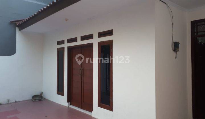 Rumah 2 Lantai Bagus SHM Sudah Renovasi di Pesona Anggrek Bekasi 8