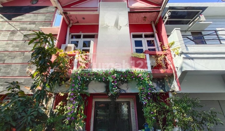 Dijual Rumah Mulyosari Surabaya Ex Salon Terawat