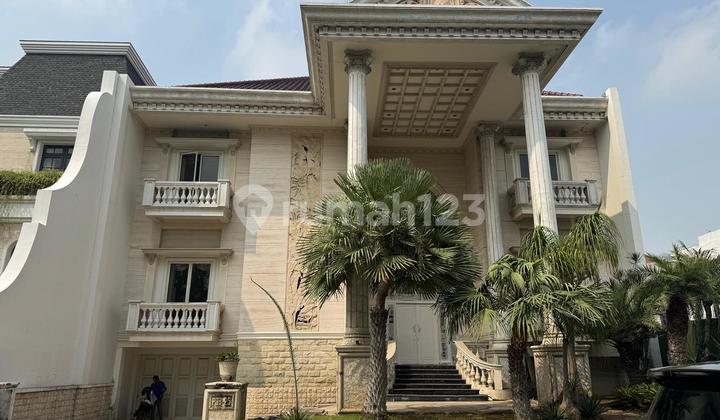 For Rent: Villa House in Bukit Regency 2 Surabaya, Fully Furnished with Swimming Pool and Fish Pond For Rent: Villa House in Bukit Regency 2 Surabaya, Fully Furnished with Swimming Pool and Fish Pond