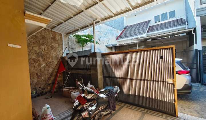 For Sale Jambangan Indah Surabaya House Ready to Occupy 2