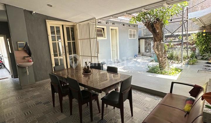 Disewakan Rumah Klasik Jl Bawean Surabaya Tengah Kota Strategis 2