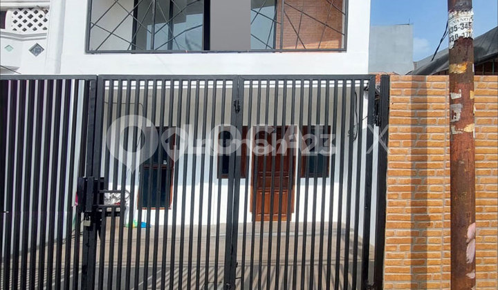 White Ivory House, Kelapa Gading, North Jakarta