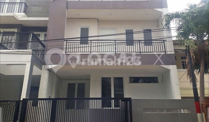 Rumah Janur Indah Kelapa Gading, Jakarta Utara