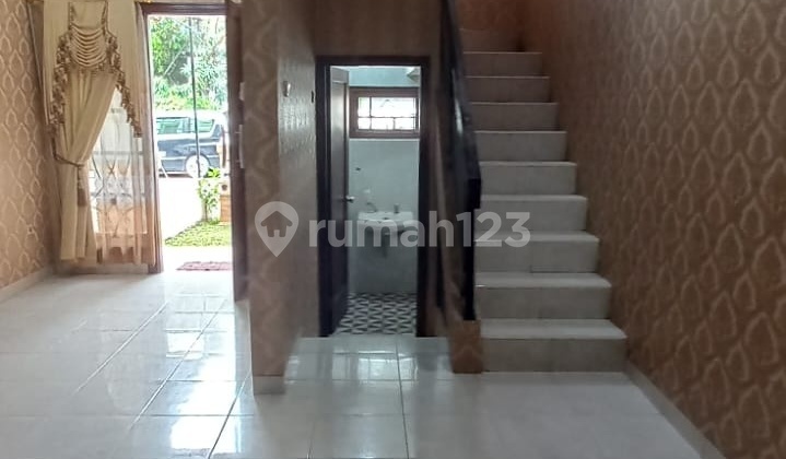 Dijual rumah 2 lantaisiap huni dan rapi di Modernland, Tangerang. 2