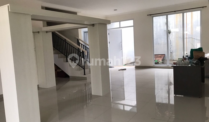 Rumah 2 Lantai Siap Huni dalam cluater di Moderland, Tangerang 2