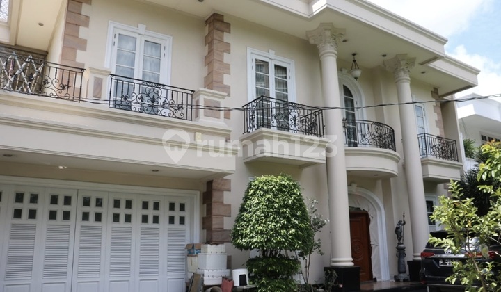 Dijual Rumah Mewah Design By Davinci di Pondok Indah