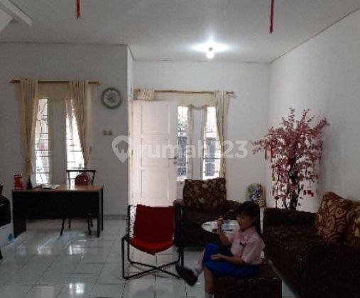 Dijual Rumah siap huni 2 lantai di Taman Royal 1, Tangerang. 2