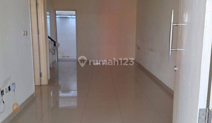 Dijual Rumah 2 Lantai Di Green Lake City, Jakarta Barat 1