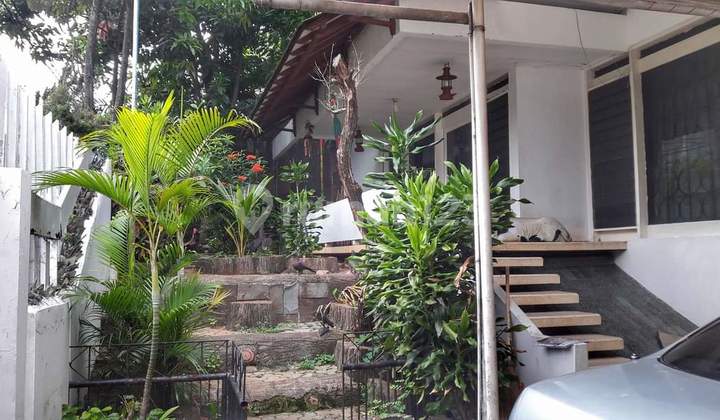 Di Jual Dalam Cluster Simprug Garden 6 Kamar - Coldwell Banker