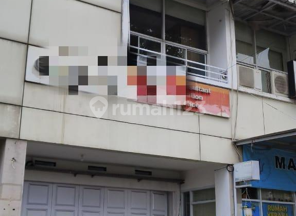 Strategic and Affordable 3-Story Shop House on Buah Batu Extension, Bandung Strategic and Affordable 3-Story Shop House on Buah Batu Extension, Bandung