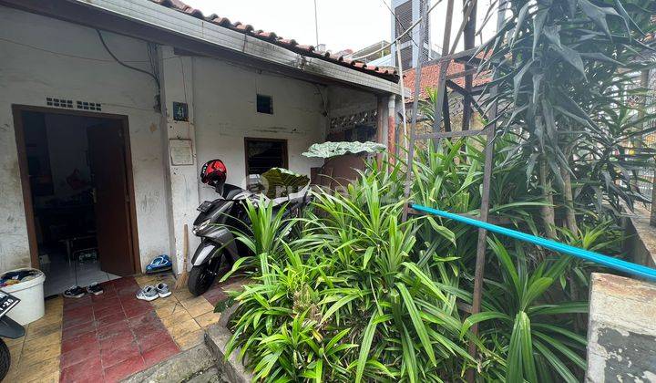 Rumah Minimalis di Tengah Kota, Bandung  1