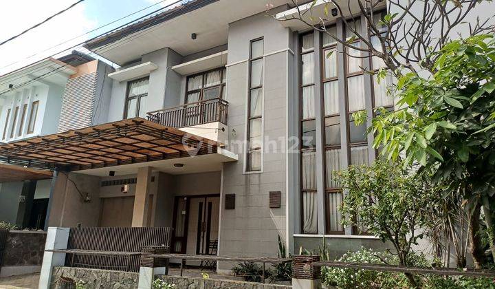 Rumah Asri Lux Siap Pakai Di Komplek Tirta Puri Kencana Bandung