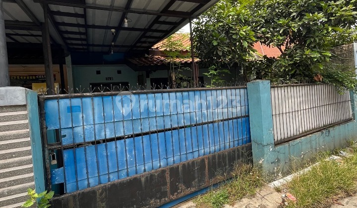 Rumah Butuh Minim Renovasi Semi Furnished SHM Gunung Batu, Bandung