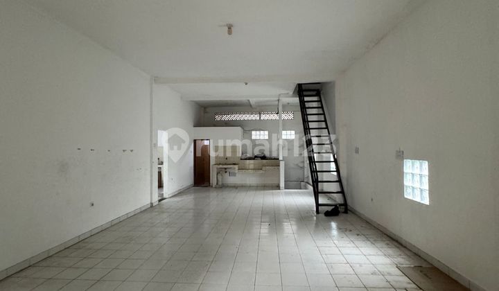 Affordable Shop House and Large Warehouse in Kopo Permai 2