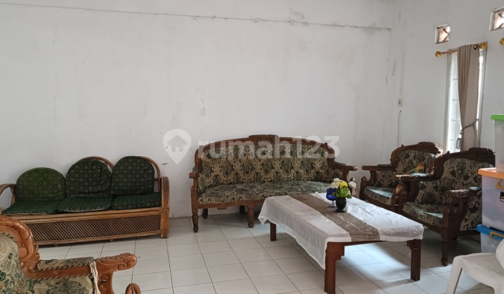 For Sale Semi Furnished House in Nusa Indah, Cijerah