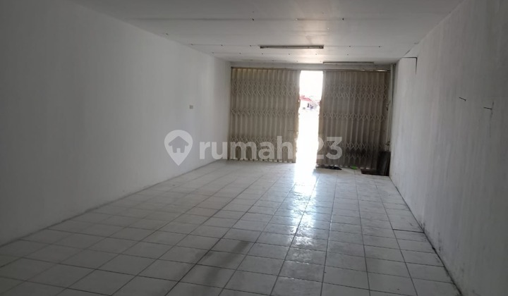 Good Strategic Shophouse with High Investment Return in Kopo Bandung