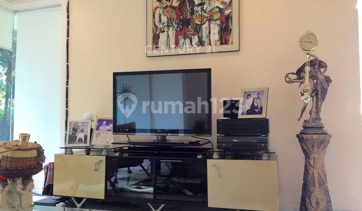 Rumah 2 Lantai With Private Pool di Pondok Aren Bintaro Sektor Iv 2