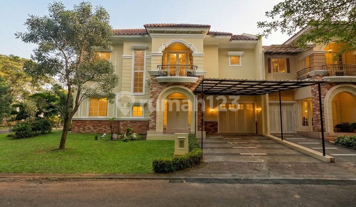 Rumah Hoek American Classic Dekat Akses Tol,Stasiun Kereta di BSD