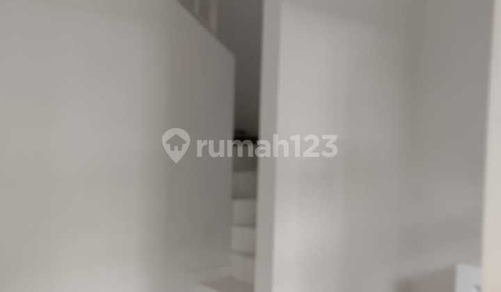 2-Story House Ready to Occupy in Gading Serpong, Price Still Below 1 Billion 2