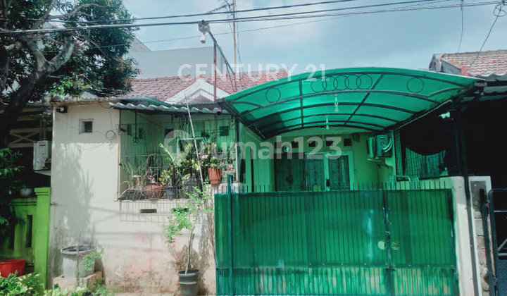 Affordable SHM House in Gading Serpong Sector 6, South-Facing