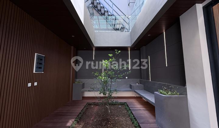 Rumah Mewah Brandnew Full Furnish Ada Lift,Pool, R.karaoke di BSD 1
