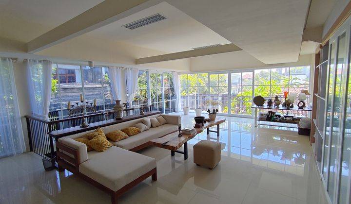 Rumah 2 Lantai Renon Dekat Pantai Sanur  1