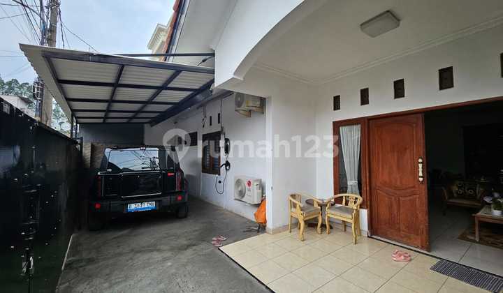 For Rent Neat Well-Maintained House Strategic Location in Duren Sawit East Jakarta