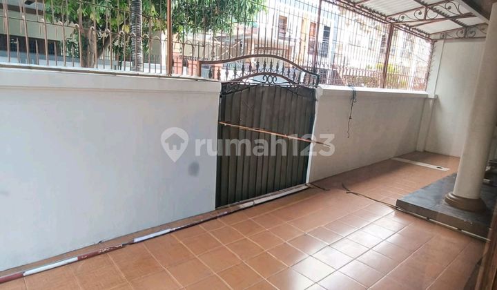 Disewakan Rumah Bagus Dan Rapih Lokasi Strategis Di Kp Ambon Jakarta Timur