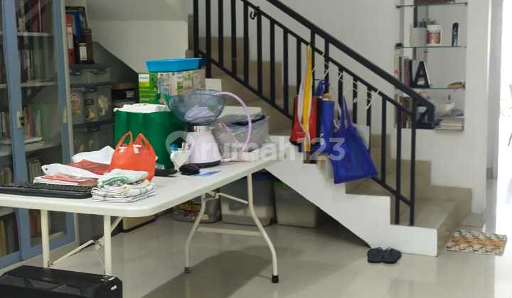 For Sale: Shop/House/Office, Excellent Location in Gajah Mada, Central Jakarta