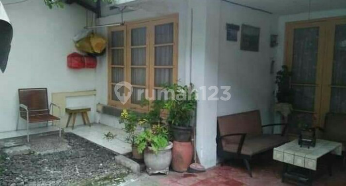 Dijual Rumah Tua Kokoh 1 Lt Dekat ke Jl Ahmad Yani Jakarta Timur 2