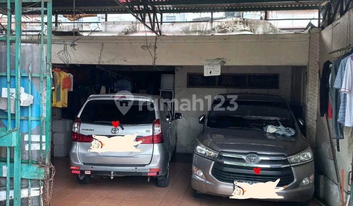 Disewakan Rumah Tua Lokasi Jalan Utama Grogol Jakarta Barat