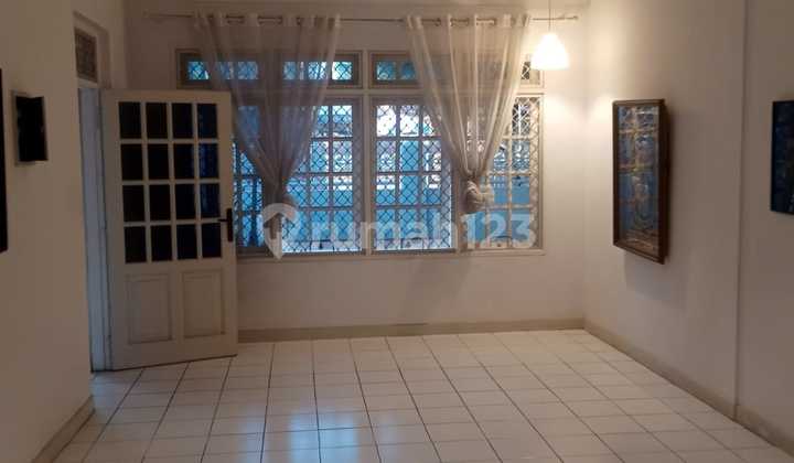 For Rent: Neat and Lush House in Pulomas, East Jakarta