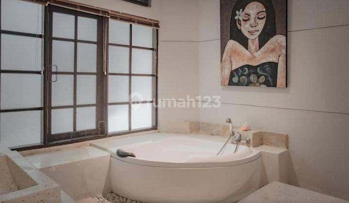 For Lease Spacious 4 BR Modern Villa In Benoa Nusa Dua 24