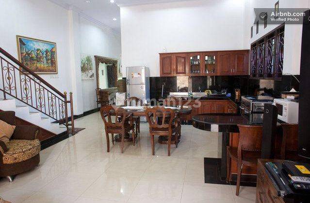 Dijual Villa Fully Furnished di Jl. Dewi Sartika Tuban 2