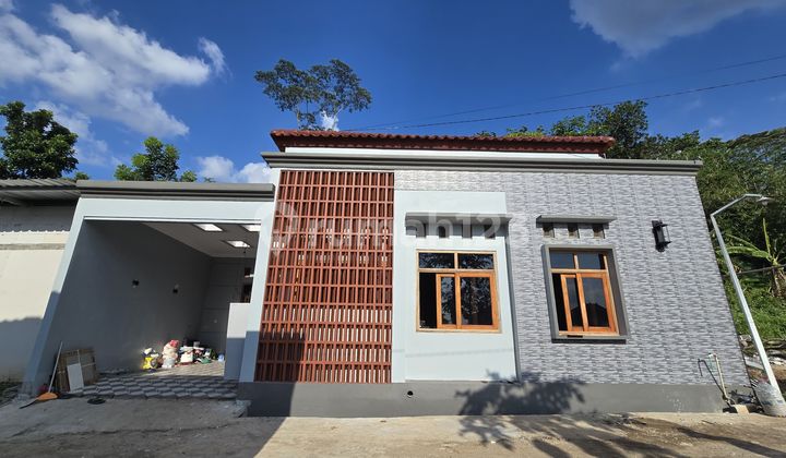 Rumah Mewah 1 Lantai di Kslisegoro Unnes Gunungpati Semarang 1