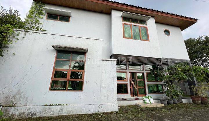 Rumah Besar 2 Lantai di Taman Kencana  2