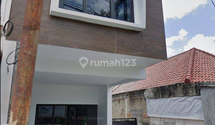 Rumah 2 Lantai Depan Sekolahan Cocok Untuk Usaha di Jaktim 2