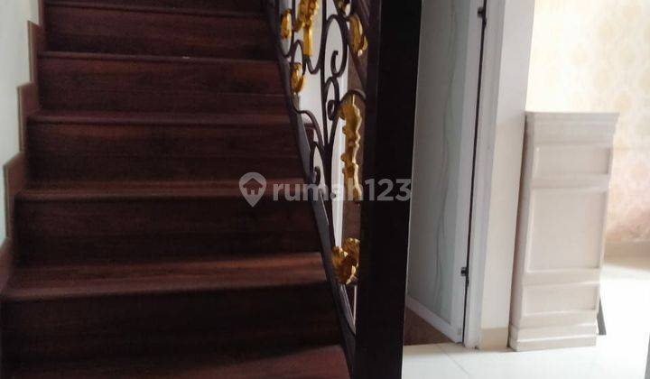 Rumah Shm 2 Lantai Bagus Under 1m Depok 2