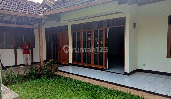 Rumah Terawat Siap Huni Dalam Komplek di Antapani 2