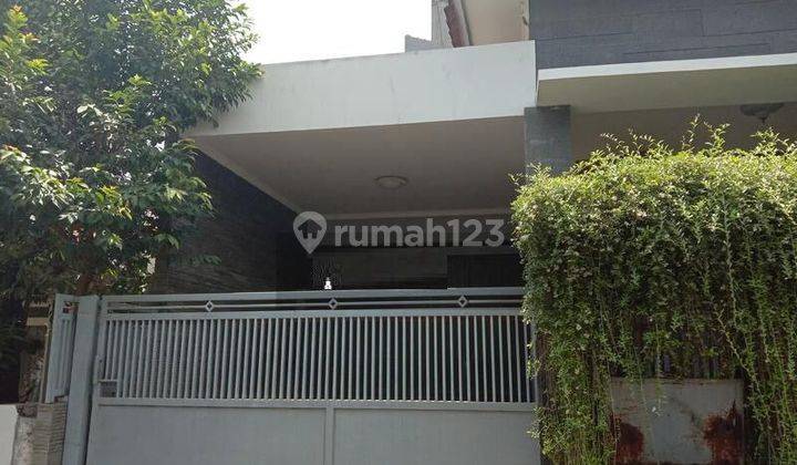 Turun Harga Rumah 2 Lantai Minimalis Siap Huni di Turangga 2