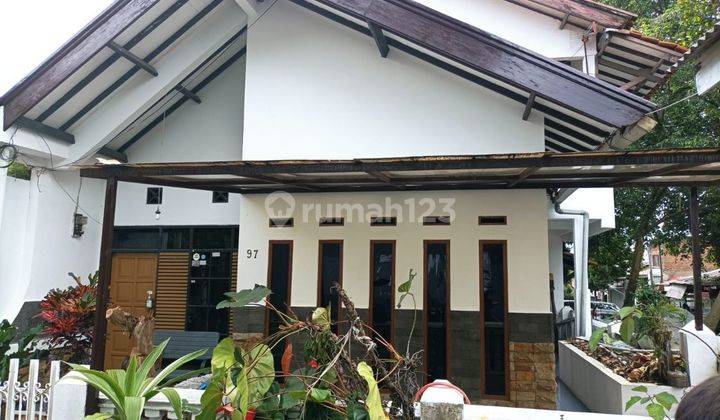 Rumah Nyaman 2 Lantai Posisi Hook Di Sarijadi Kota Bandung 2