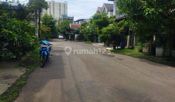 Rumah Dengan Luas Tanah Besar Harga Menarik di Soekarno Hatta 2