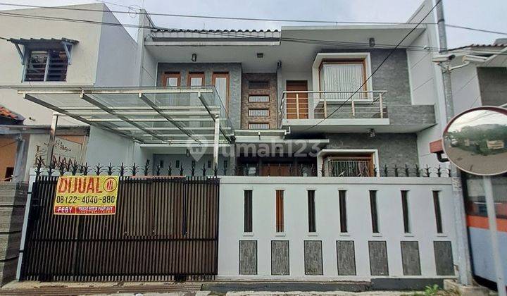 Rumah Bagus 2 Lantai Siap Huni di Tengah Kota Bandung 1