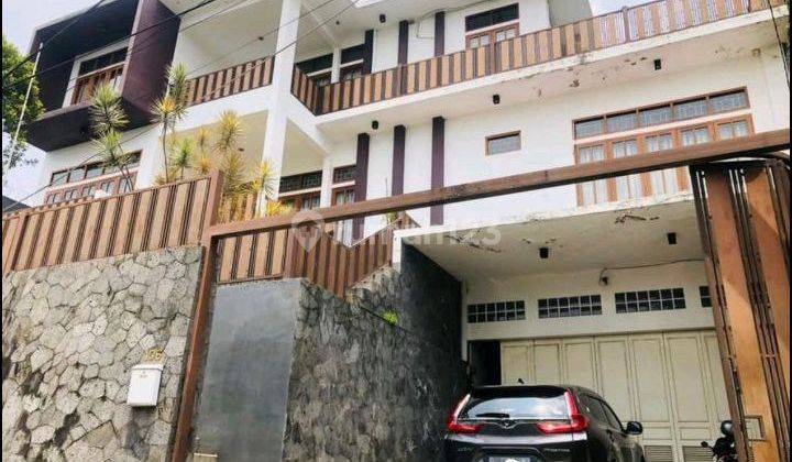 Rumah Mewah 2 Lantai Saip Huni di Dago Pakar Bandung 1