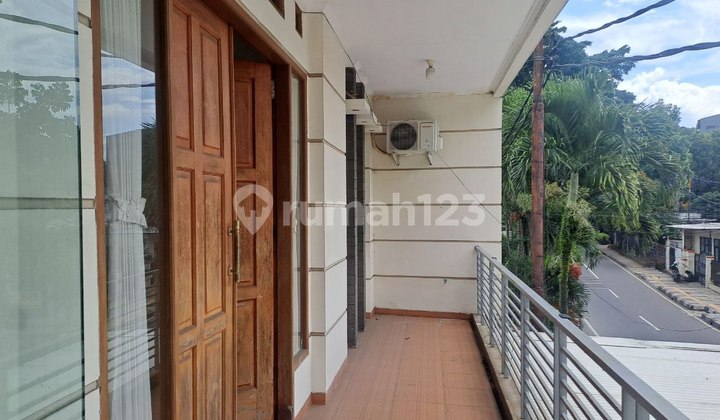 Office House with a Strategic Location in Turangga on the Main Active Road. 2