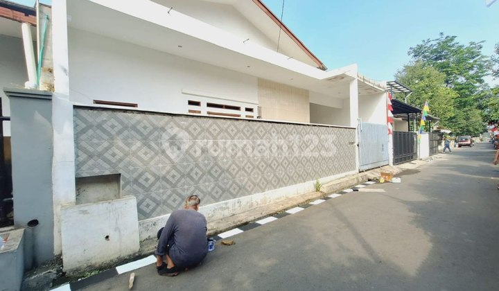 Dijual Cepat! Rumah Bagus Harga Dibawah Pasar di Margahayu Raya
