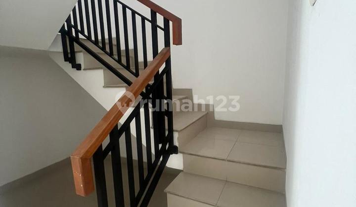 Rumah Bagus 2 Lantai Di Cherry Field Buah Batu 2